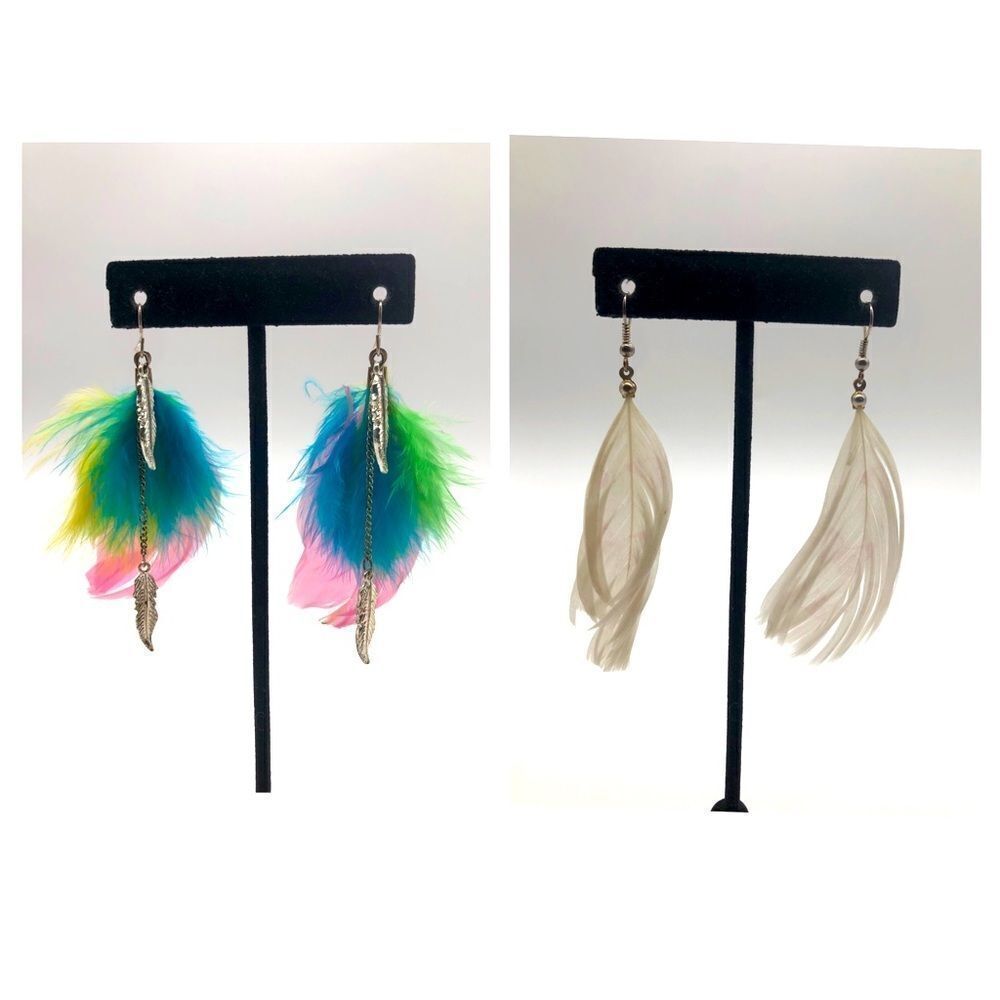 2 Pairs of Feather Dangle Earrings